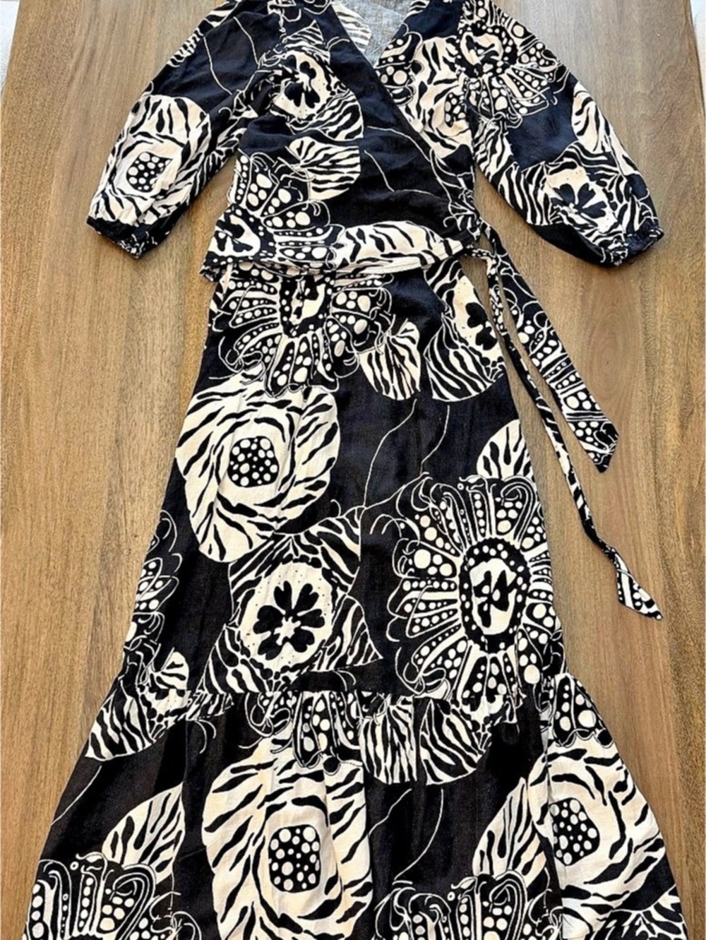 Christian Siriano Floral Wrap Midi top & skirt in Black & White Size Small